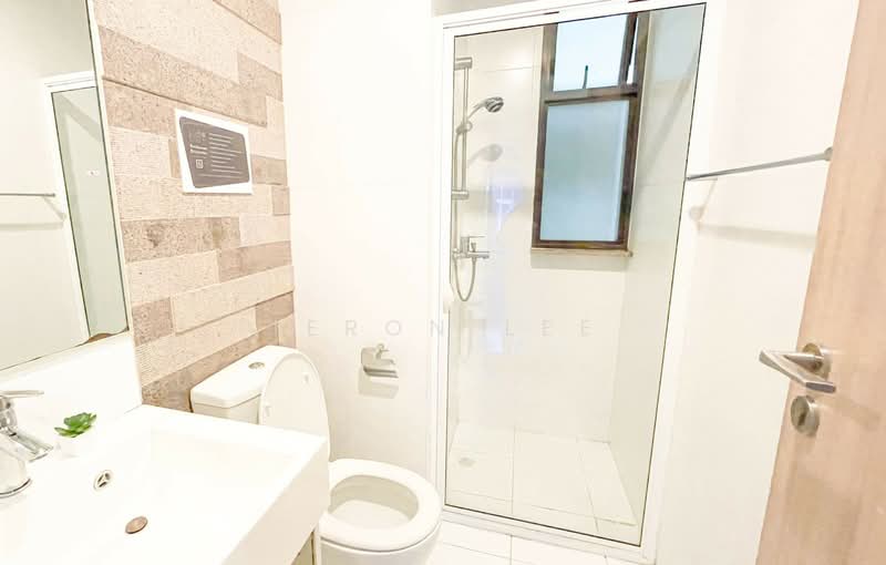 Varsity Park Condominium, 38 West Coast Road, Room Rental, 175 sqft, Condominium For Rent, by Jeron Lee, 500138846 - Bathroom - PropertyGuru.com.sg