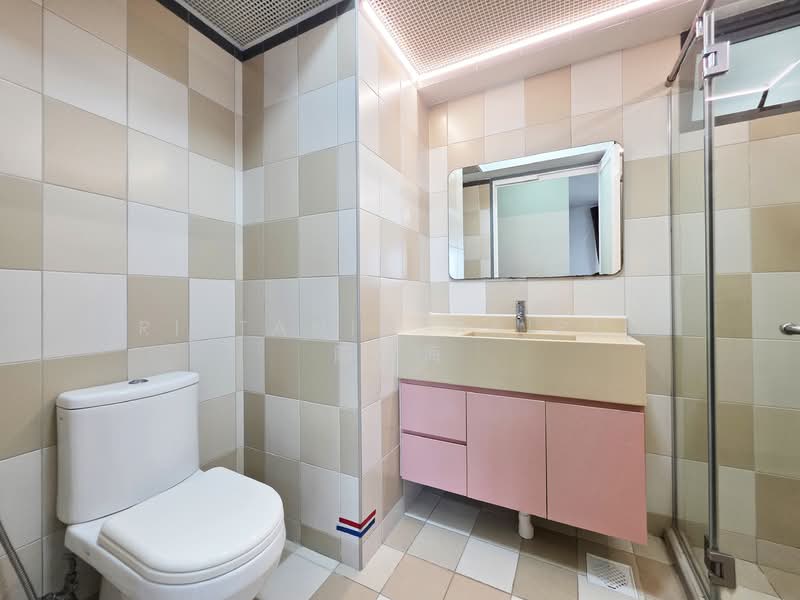 86 Dawson Road, 86 Dawson Road, 2 Bedrooms, 893 sqft, HDB Flat For Rent, by Ristanio Aripin 陈清海, 500138853 - Master Bathroom - PropertyGuru.com.sg