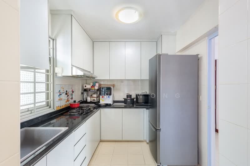 272D Sengkang Central, 272D Sengkang Central, 3 Bedrooms, 969 sqft, HDB Flat For Sale, by Elaine Wong, 500138857 - Kitchen - PropertyGuru.com.sg
