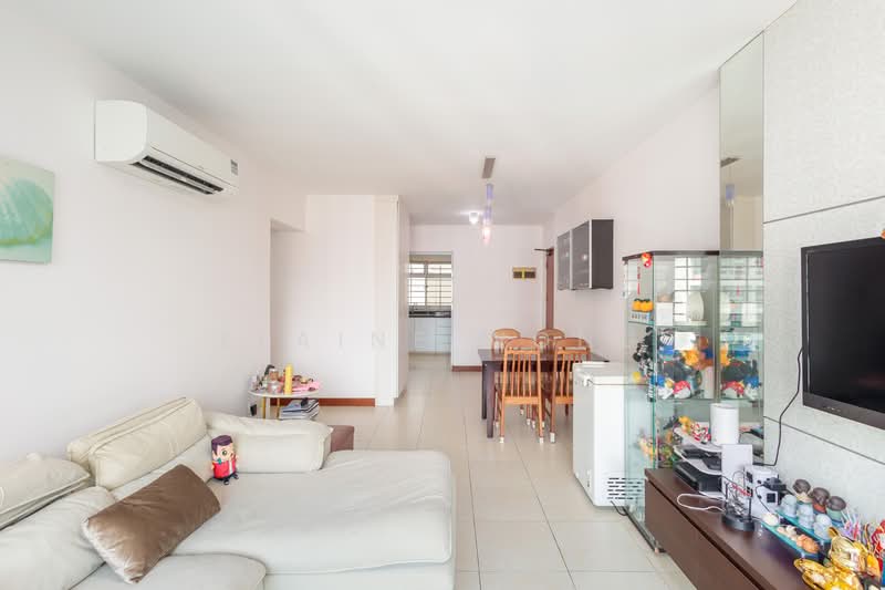 272D Sengkang Central, 272D Sengkang Central, 3 Bedrooms, 969 sqft, HDB Flat For Sale, by Elaine Wong, 500138857 - Living Room - PropertyGuru.com.sg