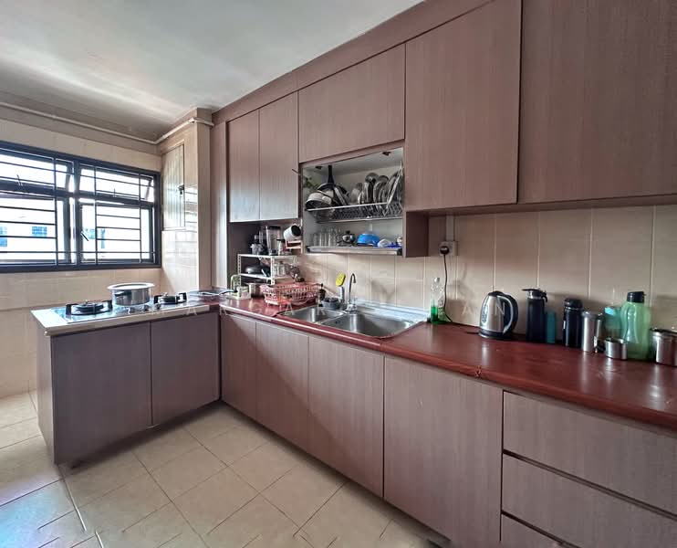 302 Ubi Avenue 1, 302 Ubi Avenue 1, 2 Bedrooms, 688 sqft, HDB Flat For Sale, by Margaret Tan, 500138880 - Kitchen - PropertyGuru.com.sg