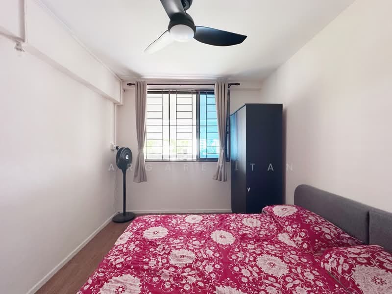 302 Ubi Avenue 1, 302 Ubi Avenue 1, 2 Bedrooms, 688 sqft, HDB Flat For Sale, by Margaret Tan, 500138880 - Bedroom - PropertyGuru.com.sg