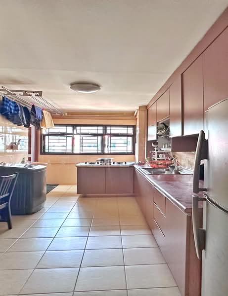 302 Ubi Avenue 1, 302 Ubi Avenue 1, 2 Bedrooms, 688 sqft, HDB Flat For Sale, by Margaret Tan, 500138880 - Kitchen - PropertyGuru.com.sg