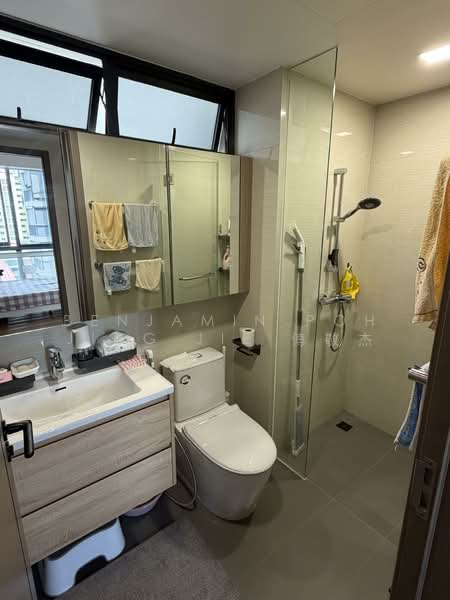 Waterbay, 45 Edgefield Plains, 4 Bedrooms, 1,141 sqft, Executive Condominium For Rent, by Benjamin Poh Jing Jie 傅敬杰, 500138890 - Bathroom - PropertyGuru.com.sg