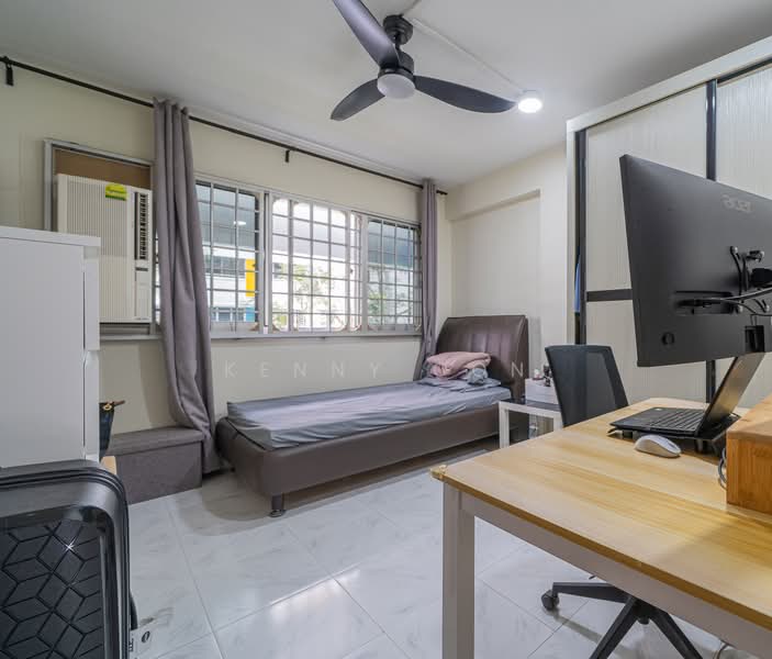 943 Jurong West Street 91, 943 Jurong West Street 91, 3 Bedrooms, 1,130 sqft, HDB Flat For Sale, by Kenny Oon, 500138894 - Bedroom - PropertyGuru.com.sg