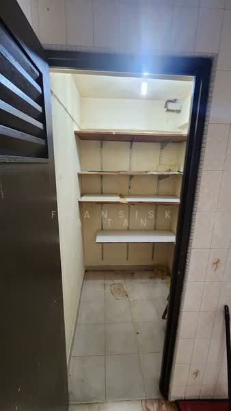 160 Tampines Street 12, 160 Tampines Street 12, 3 Bedrooms, 1,054 sqft, HDB Flat For Sale, by Fransiska Tan, 500138898 - Interior - PropertyGuru.com.sg
