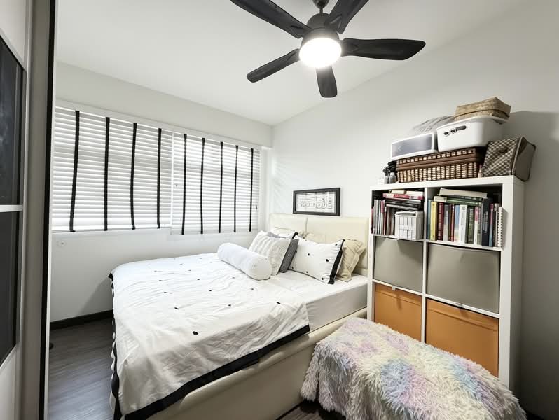 560A Spring Haven @ Jurong, 560A Jurong West Street 42, 3 Bedrooms, 1,001 sqft, HDB Flat For Sale, by Farihin ., 500138903 - Master Bedroom - PropertyGuru.com.sg
