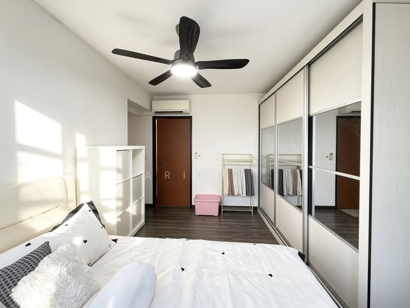 560A Spring Haven @ Jurong, 560A Jurong West Street 42, 3 Bedrooms, 1,001 sqft, HDB Flat For Sale, by Farihin ., 500138903 - Master Bedroom - PropertyGuru.com.sg