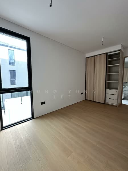 Kheam Hock Road, Kheam Hock Road, 5 Bedrooms, 7,696 sqft, Semi-Detached House For Rent, by Hung Yunn Lee, 500138915 - Bedroom - PropertyGuru.com.sg