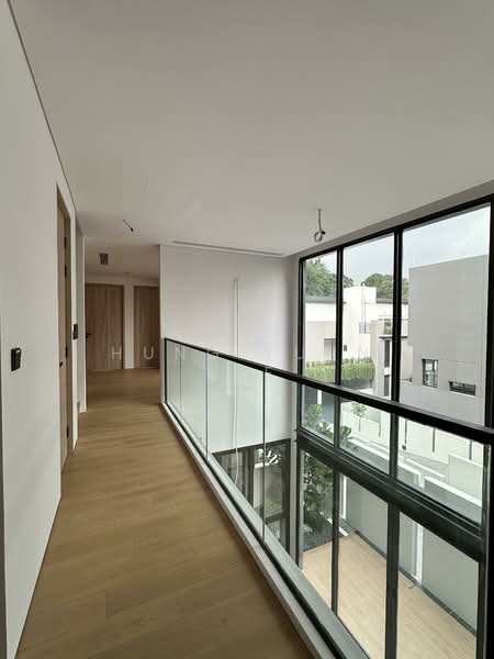 Kheam Hock Road, Kheam Hock Road, 5 Bedrooms, 7,696 sqft, Semi-Detached House For Rent, by Hung Yunn Lee, 500138915 - Corridor - PropertyGuru.com.sg
