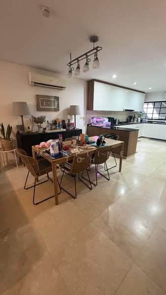 Jalan lim tai see, Jalan lim tai see, 4 Bedrooms, 2,800 sqft, Cluster House For Sale, by Madeline Toh, 500138925 - Open concept Kitchen - PropertyGuru.com.sg