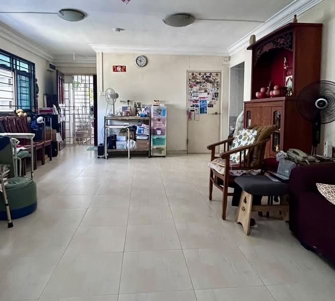 56 Strathmore Avenue, 56 Strathmore Avenue, 3 Bedrooms, 1,184 sqft, HDB Flat For Sale, by Roland Tai, 500138935 - Living Room - PropertyGuru.com.sg