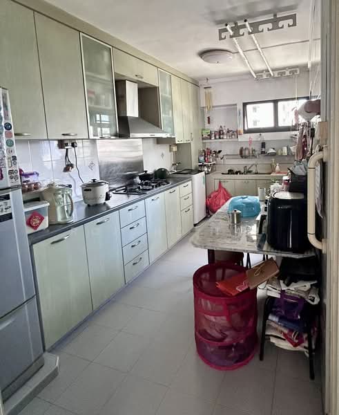 56 Strathmore Avenue, 56 Strathmore Avenue, 3 Bedrooms, 1,184 sqft, HDB Flat For Sale, by Roland Tai, 500138935 - Kitchen - PropertyGuru.com.sg