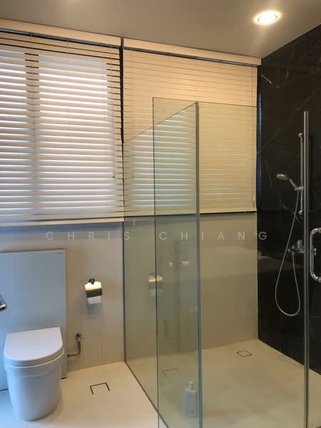 Serangoon Garden Estate, Cowdray/ Bridport/ Hemsley Avenue, 6 Bedrooms, 5,000 sqft, Semi-Detached House For Rent, by Chris Chiang, 500138943 - Bathroom - PropertyGuru.com.sg