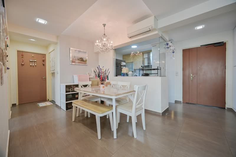 312B Clementi Avenue 4, 312B Clementi Avenue 4, 3 Bedrooms, 1,001 sqft, HDB Flat For Sale, by Prasath S, 500138949 - Dining Room - PropertyGuru.com.sg