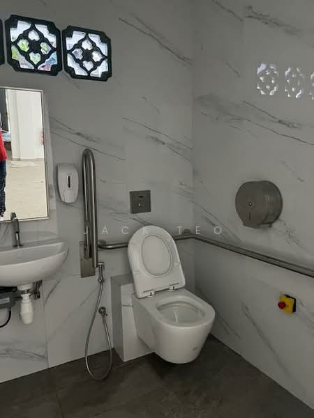 Geylang Road Lorong 44, 716 Geylang Road, 2,300 sqft, Shop / Shophouse For Sale, by Jack Teo, 500138971 - Bathroom - CommercialGuru.com.sg