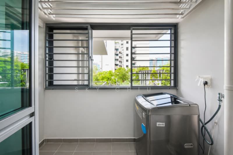 316C Punggol Way, 316C Punggol Way, 3 Bedrooms, 1,216 sqft, HDB Flat For Sale, by Sky Chiu, 500138972 - Well Ventilated Service Yard - PropertyGuru.com.sg