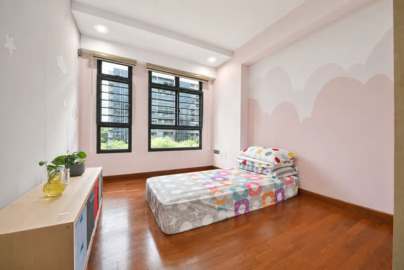 316C Punggol Way, 316C Punggol Way, 3 Bedrooms, 1,216 sqft, HDB Flat For Sale, by Sky Chiu, 500138972 - Well-Lit Bedroom 2 - PropertyGuru.com.sg