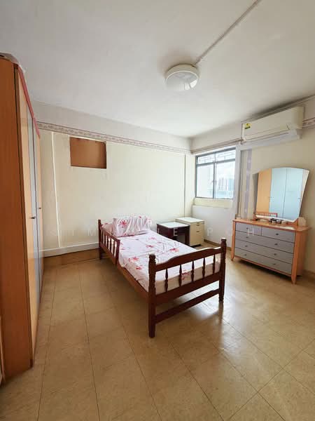 102 Jalan Rajah, 102 Jalan Rajah, 3 Bedrooms, 1,012 sqft, HDB Flat For Sale, by Simmone Poh, 500138975 - Bedroom - PropertyGuru.com.sg