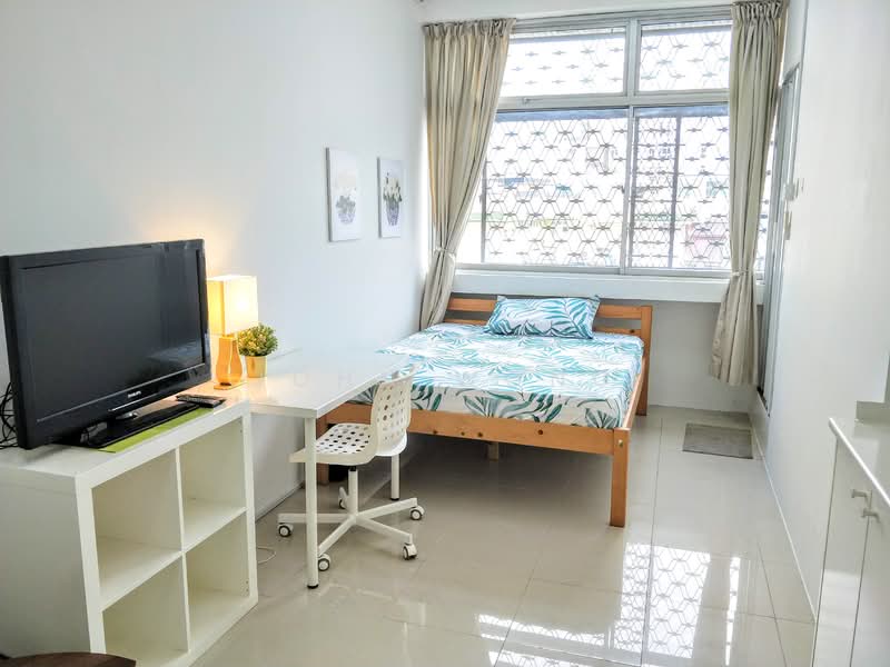 LARGE STUDIO IN PRIME AREA (LAVENDER), , Room Rental, 350 sqft, Walk-up Apartment For Rent, by John Wong, 500139006 - studio - PropertyGuru.com.sg