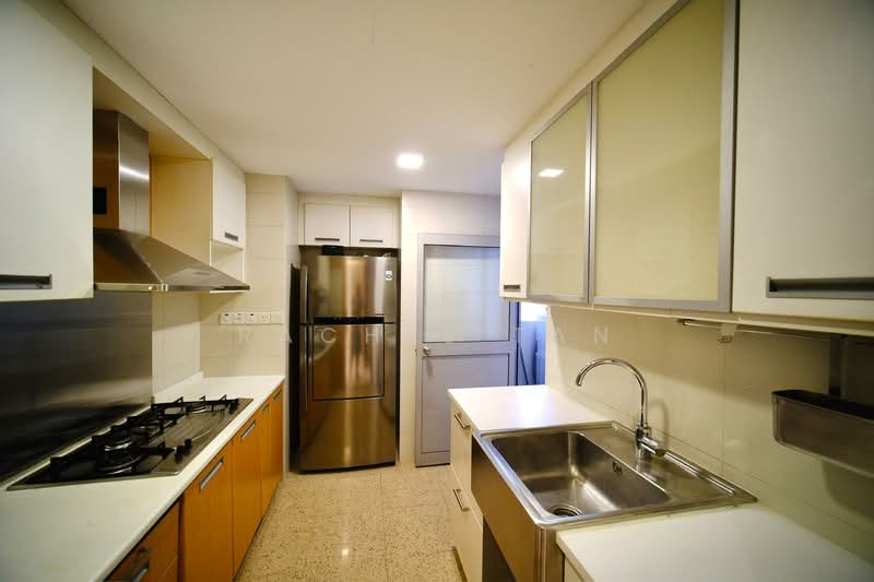 Blue Horizon, 21 West Coast Crescent, 3 Bedrooms, 1,152 sqft, Condominium For Rent, by Rachel Tan, 500139008 - Kitchen - PropertyGuru.com.sg