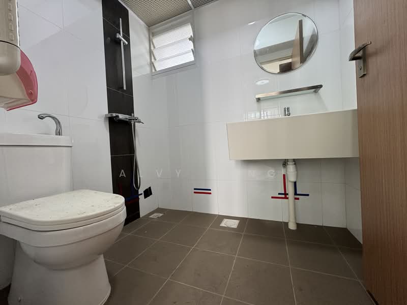 40A Margaret Drive, 40A Margaret Drive, 2 Bedrooms, 678 sqft, HDB Flat For Sale, by Alvy Yong, 500139011 - Bathroom - PropertyGuru.com.sg