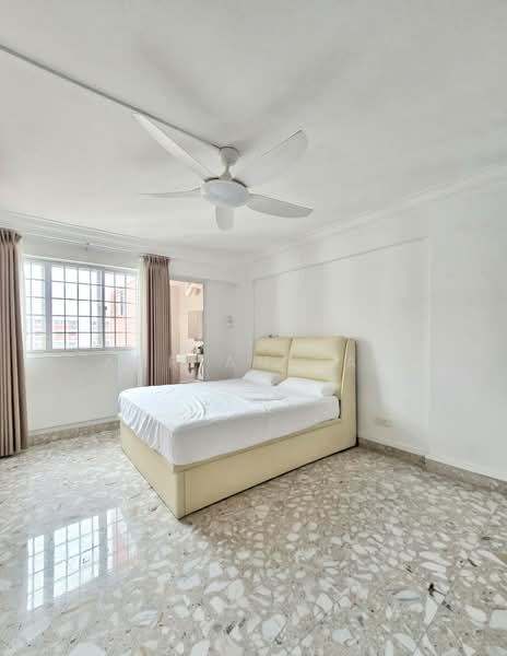 166 Bishan Street 13, 166 Bishan Street 13, 3 Bedrooms, 1,108 sqft, HDB Flat For Sale, by Adrian Tan, 500139019 - Bedroom - PropertyGuru.com.sg