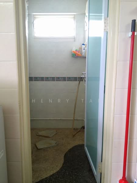 131 Bishan Street 12, 131 Bishan Street 12, Room Rental, 100 sqft, HDB Flat For Rent, by Henry Tan, 500139037 - Bathroom - PropertyGuru.com.sg