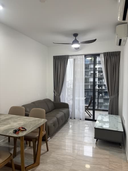Parc Esta, 822 Sims Avenue, 2 Bedrooms, 743 sqft, Condominium For Rent, by Lynn Yu, 500139044 - Living Room - PropertyGuru.com.sg