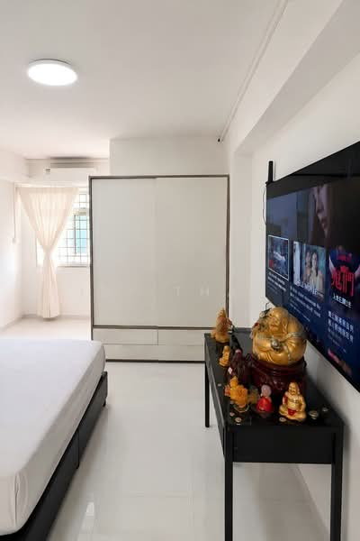 418 Woodlands Street 41, 418 Woodlands Street 41, 3 Bedrooms, 1,140 sqft, HDB Flat For Sale, by Ivy Tham, 500139052 - Bedroom - PropertyGuru.com.sg