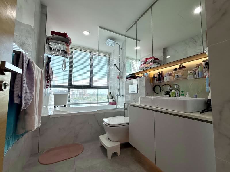 Dakota Residences, 34 Dakota Crescent, 3 Bedrooms, 1,292 sqft, Condominium For Sale, by Klish Tan, 500139066 - Bathroom - PropertyGuru.com.sg