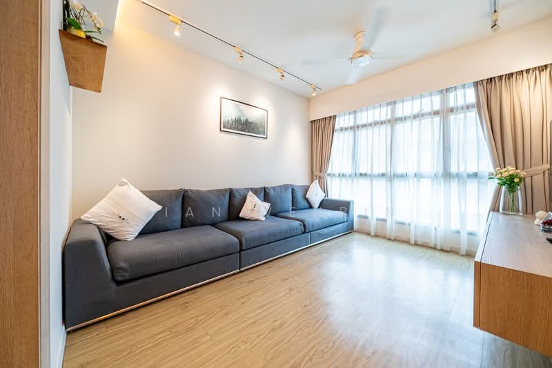 315B Punggol Way, 315B Punggol Way, 3 Bedrooms, 1,001 sqft, HDB Flat For Sale, by Tian Wenbin, 500139069 - Living Room - PropertyGuru.com.sg