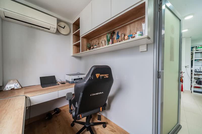 The Tampines Trilliant, 17 Tampines Central 7, 3 Bedrooms, 1,130 sqft, Executive Condominium For Sale, by Donny Lee, 500139104 - Study - PropertyGuru.com.sg