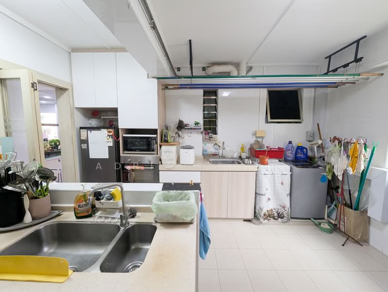 498M Tampines Street 45, 498M Tampines Street 45, 4 Bedrooms, 1,538 sqft, HDB Flat For Sale, by Adrian Chua, 500139130 - Kitchen - PropertyGuru.com.sg