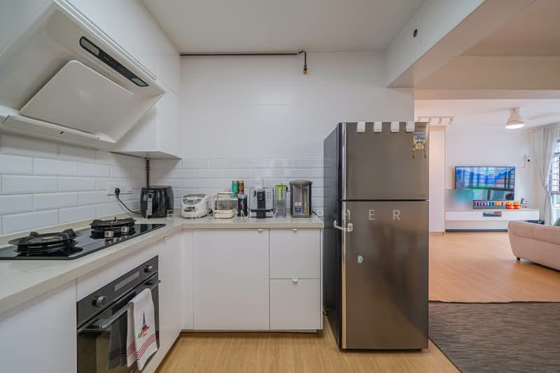 684D Edgedale Plains, 684D Edgedale Plains, 3 Bedrooms, 1,001 sqft, HDB Flat For Sale, by Jeremy Pher, 500139135 - Kitchen - PropertyGuru.com.sg