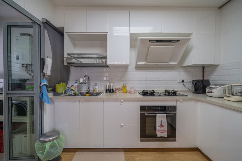 684D Edgedale Plains, 684D Edgedale Plains, 3 Bedrooms, 1,001 sqft, HDB Flat For Sale, by Jeremy Pher, 500139135 - Kitchen - PropertyGuru.com.sg
