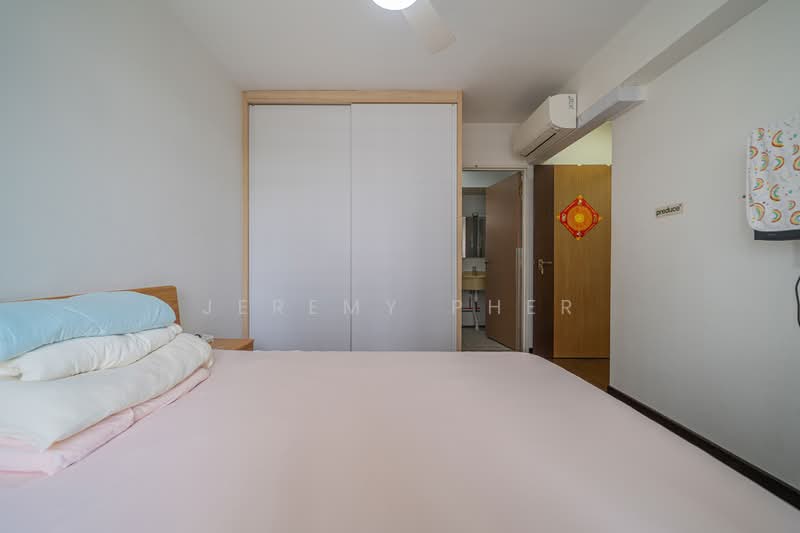 684D Edgedale Plains, 684D Edgedale Plains, 3 Bedrooms, 1,001 sqft, HDB Flat For Sale, by Jeremy Pher, 500139135 - Bedroom - PropertyGuru.com.sg