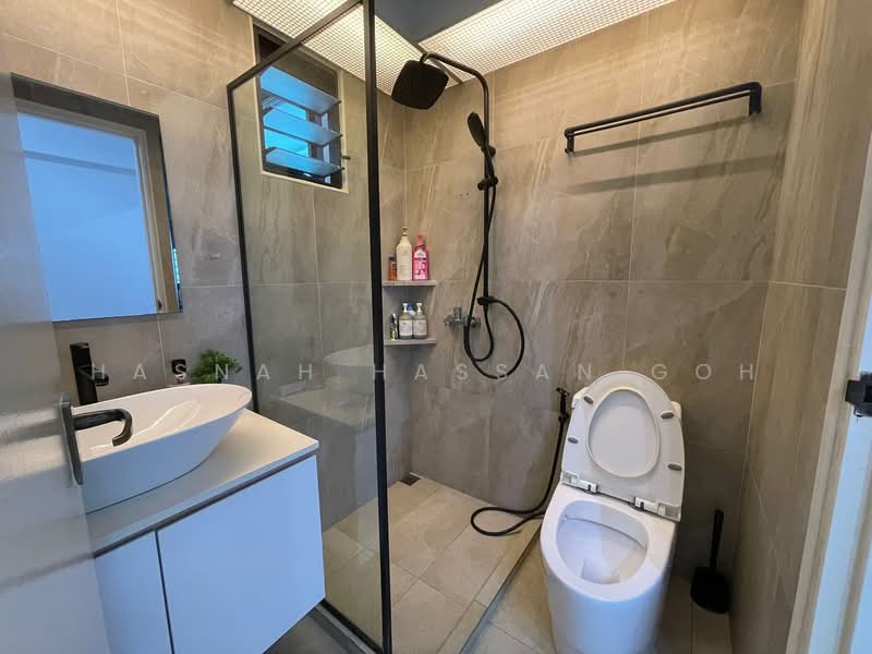 333A Yishun Riverwalk, 333A Yishun Street 31, 3 Bedrooms, 990 sqft, HDB Flat For Sale, by Hasnah Hassan Goh, 500139140 - Bathroom - PropertyGuru.com.sg