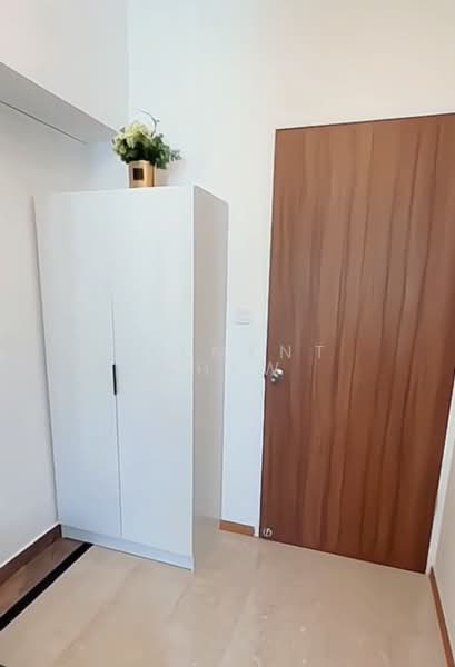 The Regalia, 2 River Valley Close, Room Rental, 180 sqft, Apartment For Rent, by Clement Chew, 500139165 - Entrance - PropertyGuru.com.sg