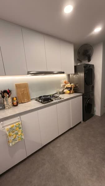 Casa Merah, 62 Tanah Merah Kechil Avenue, 4 Bedrooms, 1,528 sqft, Condominium For Sale, by James Toh Wee Kiong, 500139179 - Kitchen - PropertyGuru.com.sg