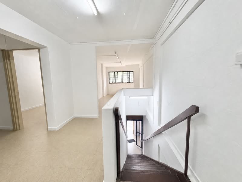 352 Clementi Avenue 2, 352 Clementi Avenue 2, 3 Bedrooms, 721 sqft, HDB Flat For Rent, by Melody Liew, 500139186 - Entrance - PropertyGuru.com.sg