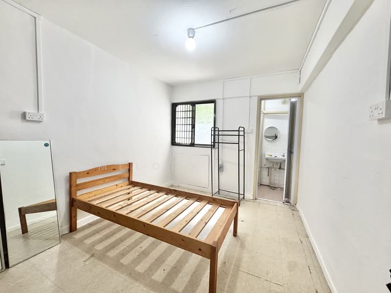 352 Clementi Avenue 2, 352 Clementi Avenue 2, 3 Bedrooms, 721 sqft, HDB Flat For Rent, by Melody Liew, 500139186 - Bedroom - PropertyGuru.com.sg