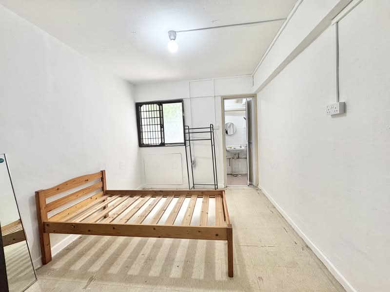 352 Clementi Avenue 2, 352 Clementi Avenue 2, 3 Bedrooms, 721 sqft, HDB Flat For Rent, by Melody Liew, 500139186 - Bedroom - PropertyGuru.com.sg
