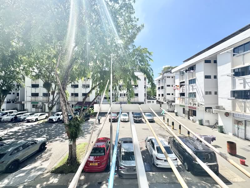 352 Clementi Avenue 2, 352 Clementi Avenue 2, 3 Bedrooms, 721 sqft, HDB Flat For Rent, by Melody Liew, 500139186 - Exterior - PropertyGuru.com.sg