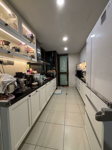 Varsity Park Condominium, 34 West Coast Road, 3 Bedrooms, 1,615 sqft, Condominium For Sale, by David Soh, 500139187 - Kitchen - PropertyGuru.com.sg