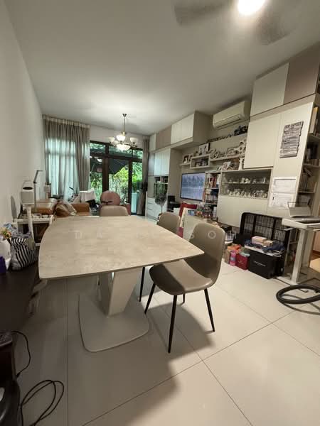 Varsity Park Condominium, 34 West Coast Road, 3 Bedrooms, 1,615 sqft, Condominium For Sale, by David Soh, 500139187 - Living Room - PropertyGuru.com.sg