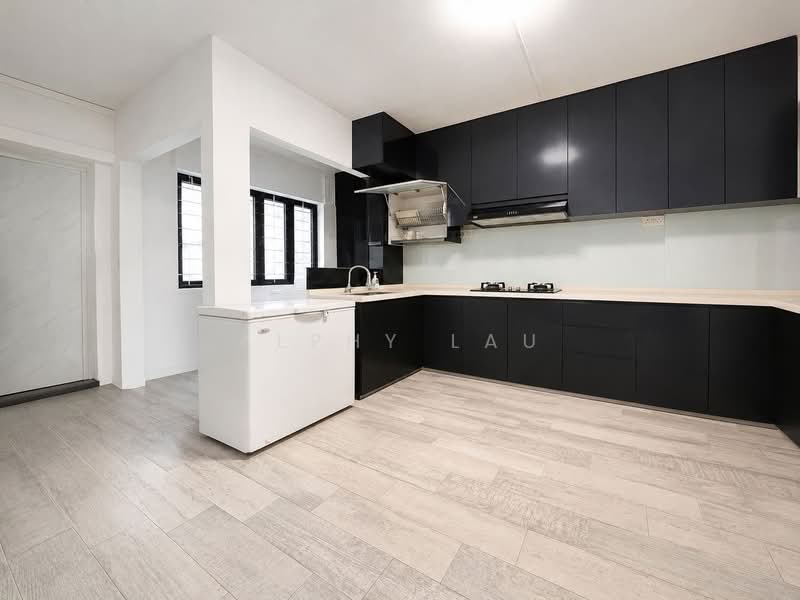 863 Jurong West Street 81, 863 Jurong West Street 81, 4 Bedrooms, 1,464 sqft, HDB Flat For Sale, by Alphy Lau, 500139191 - Kitchen - PropertyGuru.com.sg