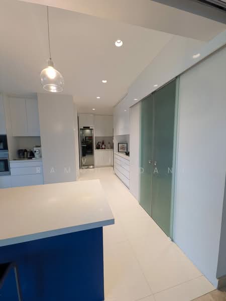 Draycott Eight, 4 Draycott Park, 4 Bedrooms, 2,863 sqft, Condominium For Sale, by Vijay Ramchandani, 500139194 - Kitchen - PropertyGuru.com.sg