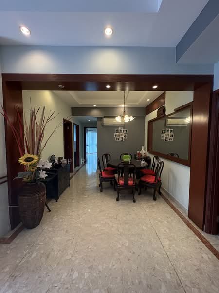 Southaven II, 33 Hindhede Walk, 3 Bedrooms, 1,539 sqft, Condominium For Sale, by April Tan, 500139218 - Dining - PropertyGuru.com.sg
