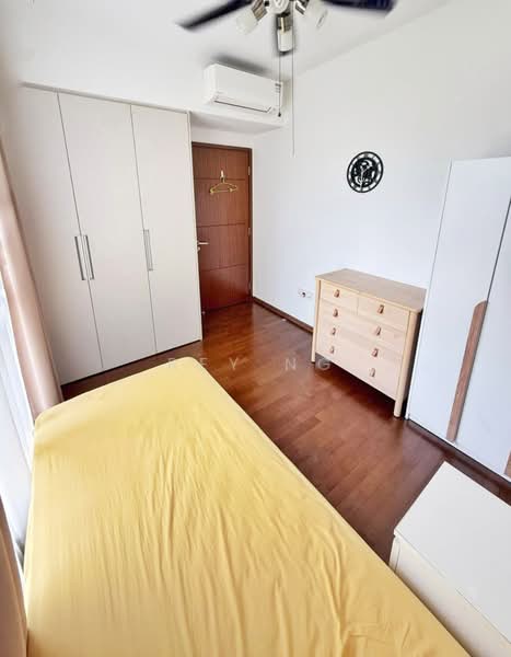 Miltonia Residences, 552 Miltonia Close, 2 Bedrooms, 861 sqft, Condominium For Sale, by Rey Ng, 500139224 - Bedroom - PropertyGuru.com.sg